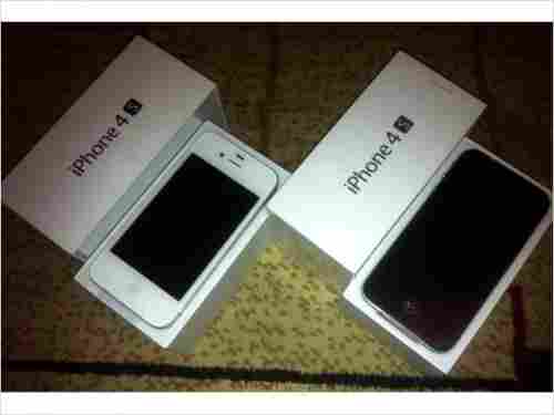 Apple iPhone 4s 64GB ,32GB ,16GB Unlocked