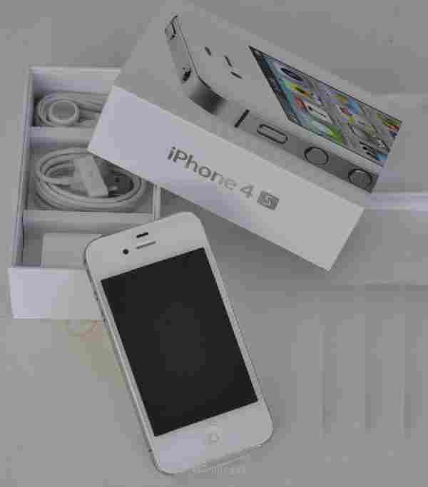 SELLING:Apple Iphone 4S,Apple Iphone 4G,Apple Ipad 2,Samsung Galaxy,BlackBerry.