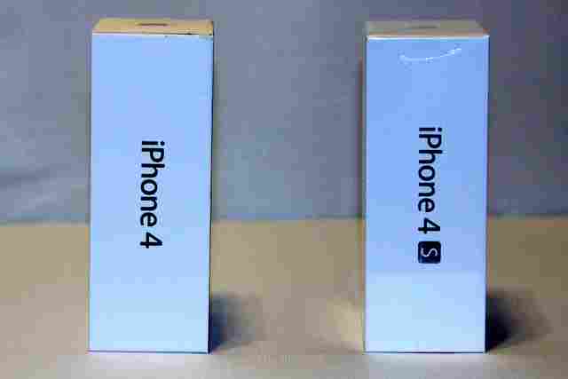Factory Unlocked Apple I-Phone 4s 32GB.
