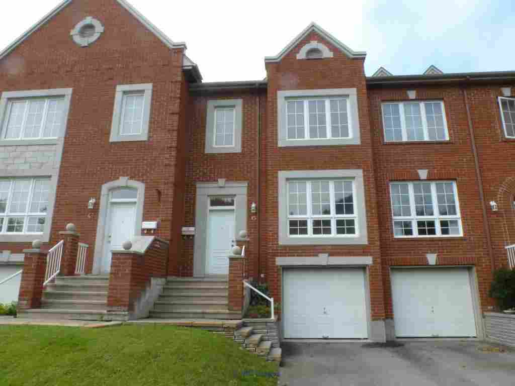 1641, Av. Carpentier, Boisbriand J7G 3A8