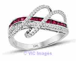 Surprise your loved one with a beautiful customised diamond ring