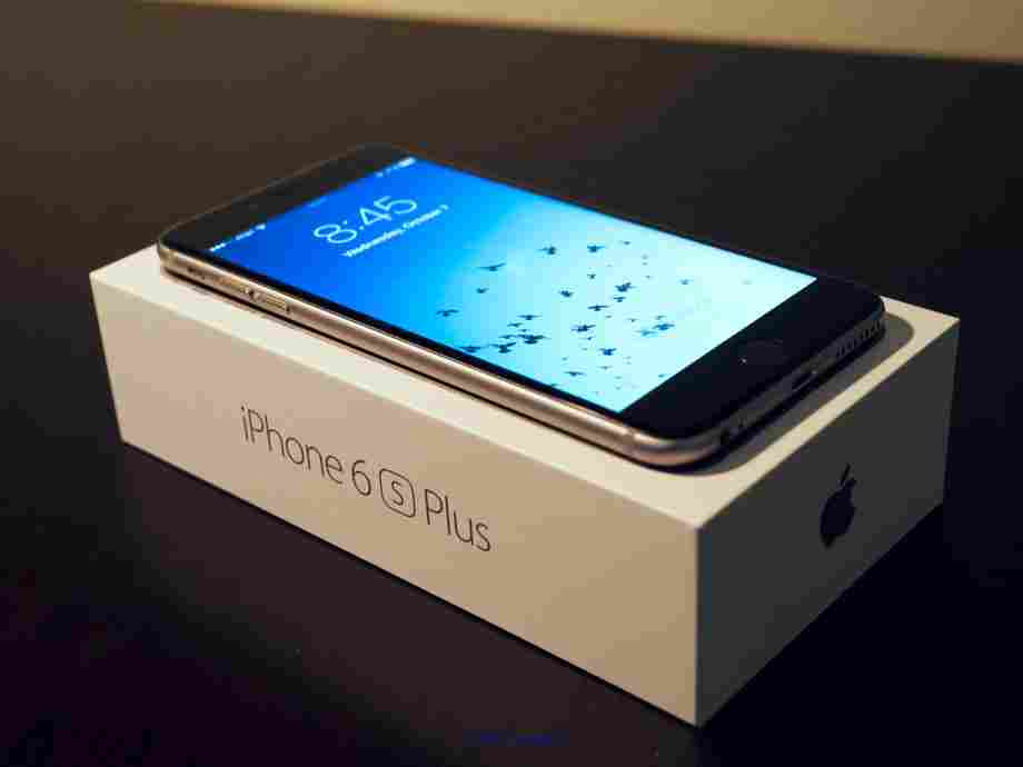 Apple iphone 6s plus and samsung egde