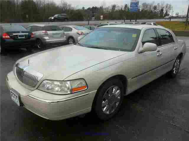 2004 Lincoln Town Car Ultimate