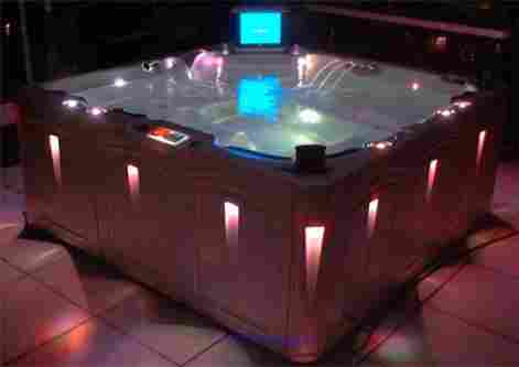 Quality Jacuzzis For Sale ranging from 4 seater, 6, 8 to 12 seater