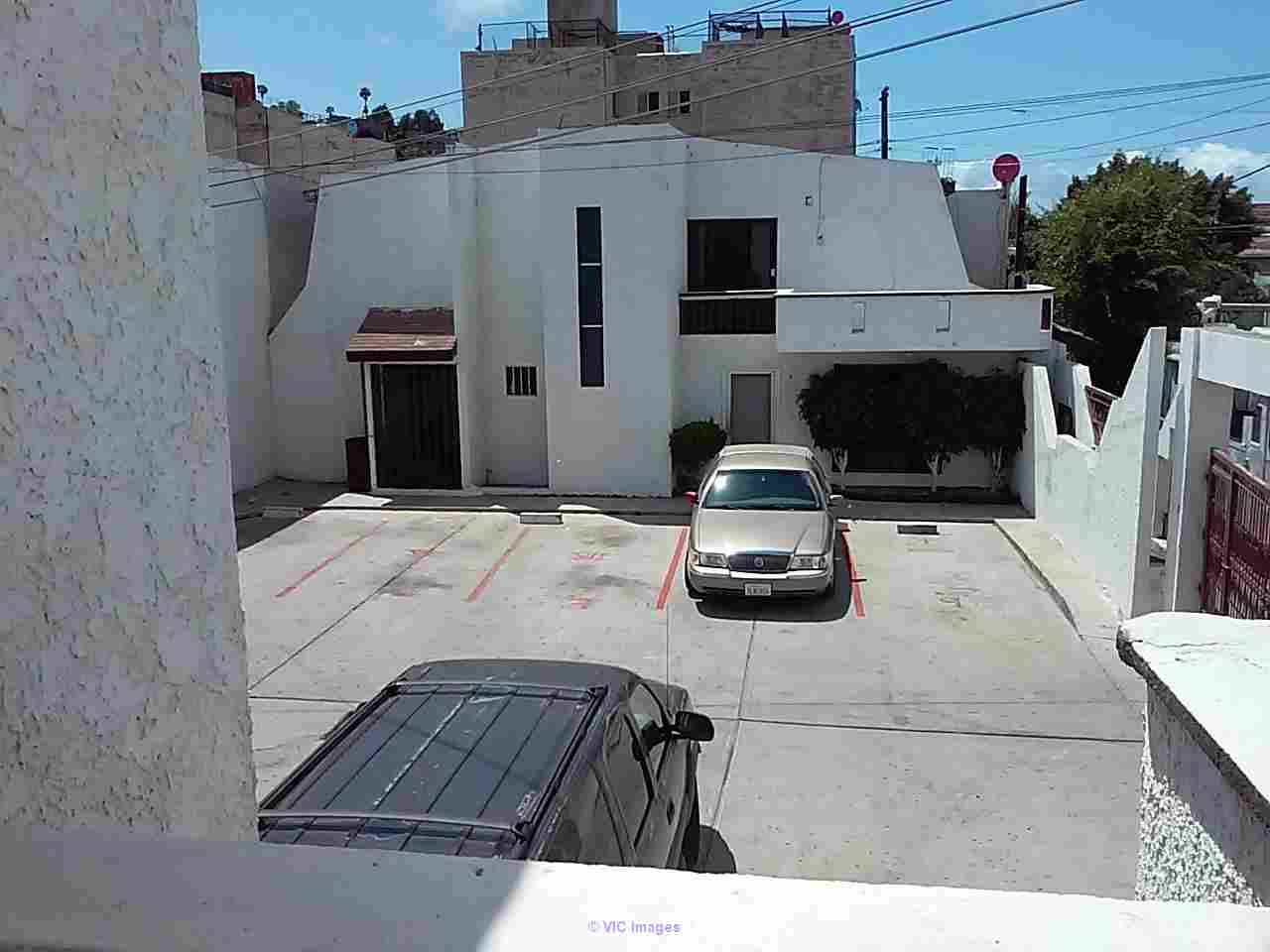big 2 bedroom 2 story apt for rent