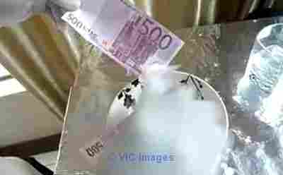 Chemical For Cleaning Black Dollar - Offering for sale in Paris