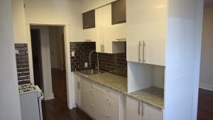 For Rent/A Louer Grand/Big 3½ 2885 Place de Darlington, #22