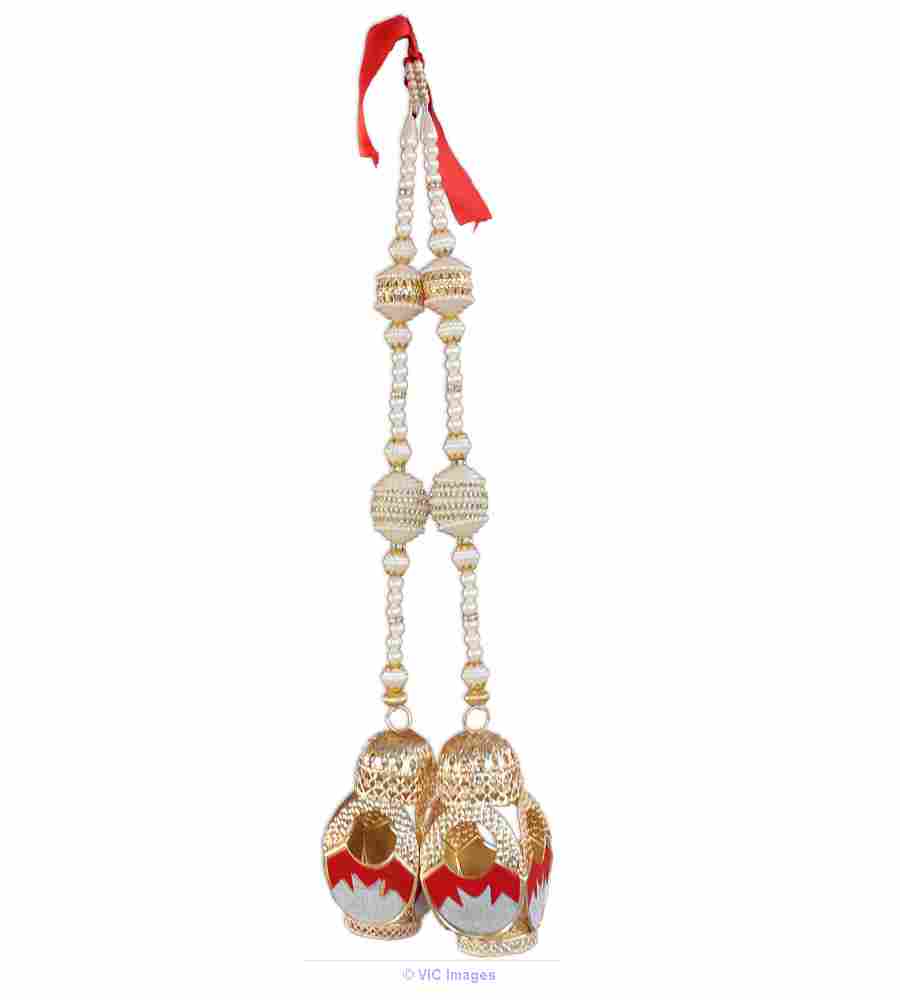 Dazzling door-hanging from Handicrunch