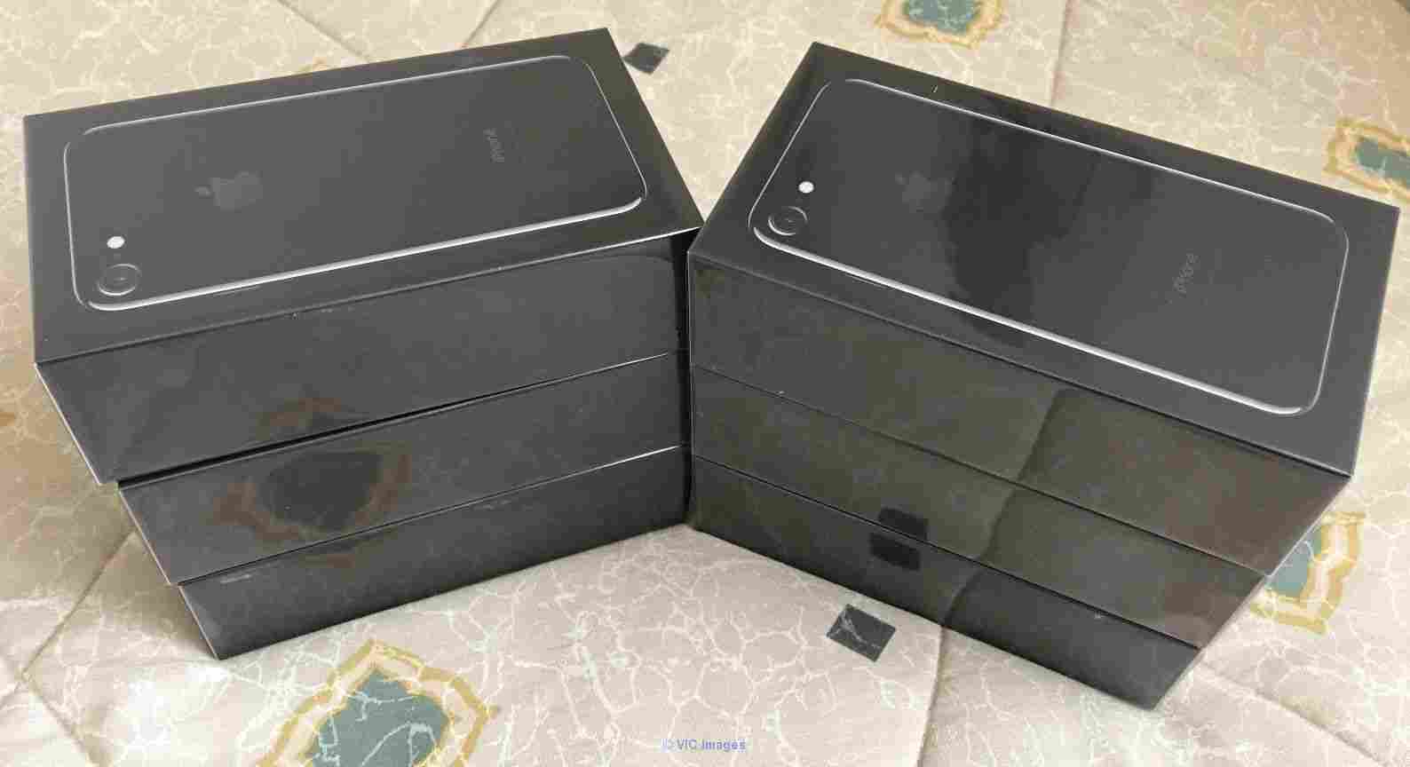 BRAND NEW FACTORY UNLOCKED APPLE IPHONE 7 JET BLACK 256GB