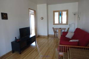 Nice Upper-level duplex with two closed bedrooms offered for rent