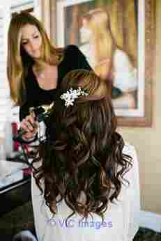 Hire Professional Mobile Hair and Makeup in Toronto