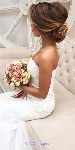 Get Bridal Hair and Makeup Services in Toronto