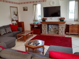 St. Raphaël. 2 appartements dans villa, jusquà 6 personnes + 2 bébés