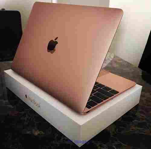 Apple MacBook