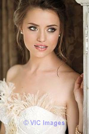 Look Your Best with Professional Makeup Services
