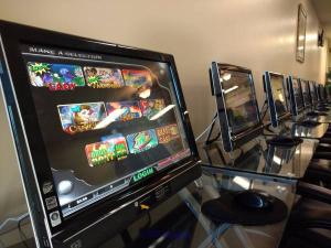Very Profitable Slot Machine Style Games for Internet Cafe - $1