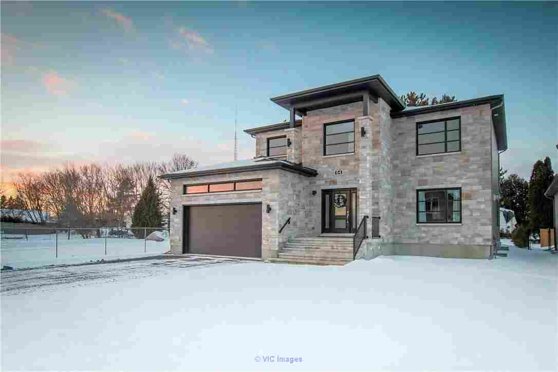 Houses for sale in Ottawa East and South at Buy sell With Realtor