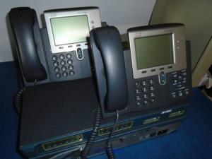CCNA VOICE lab kit Cisco 2811 and 3550 POE Phones Real Time Listing
