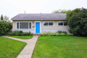 Nicely updated 3 bedroom bungalow