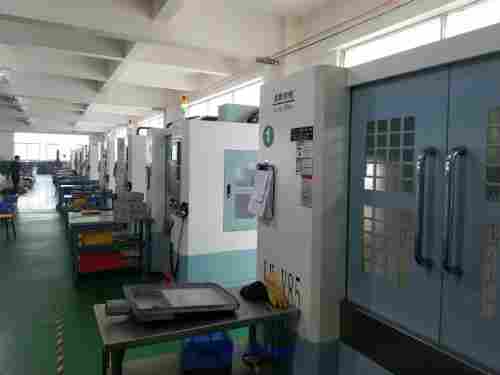 Offer rapid prototyping, CNC machining, rapid tooling & injection mold