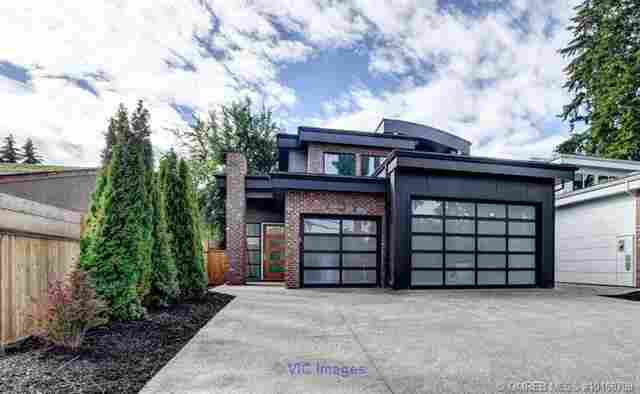 Book Kelowna Lakeshore Property in Kelowna