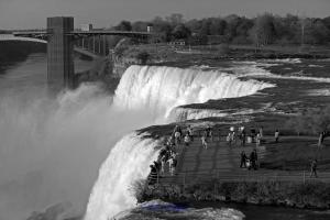 Booking our Niagara falls tours limo cars services