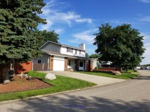 $390K! 1582 sq ft, 4 bed, 3 bath, RV parking, huge pie lot & more!