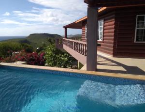 Villa with big swimming pool for sale in CURACAO CAS ABOU