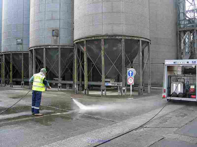 Factory Dust Cleaning Service