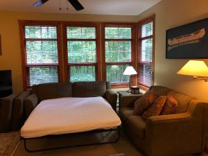 Used 3-seater couch bed + 2-seater couch