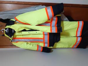 Mens 2 piece snowsuite