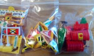 31 pc Vintage Construction & RR Figures