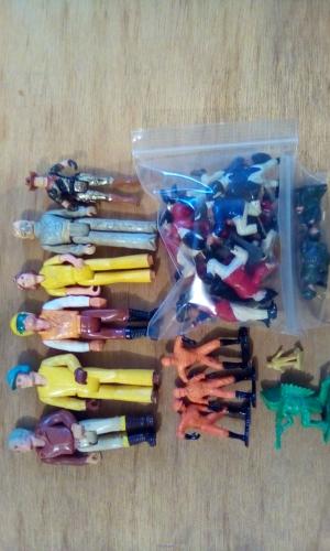 28 pc lot Vintage Action & Army Figures