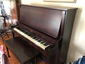 Armstrong Piano - 1915