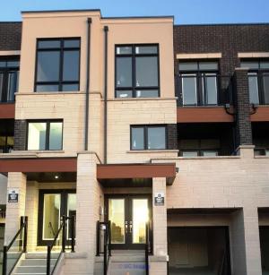 Beautiful Modern Design 3+ Bedrooms Townhome In The Heart Of Thornhill