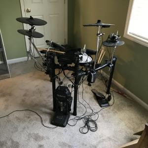 ROLAND TD-4 ELECTRONIC DRUM SET