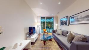 STUNNING 1 BEDROOM APARTMENT IN DOWNTOWN CALGARY