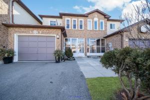 3 Bedroom Townhouse for Sale in Lisgar, Mississauga