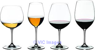 Do you like wine? Join our wine of the month!