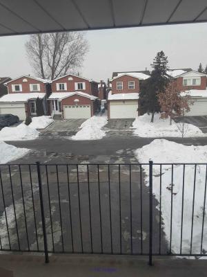 Steeles Dufferin 3 bedroom house $2500 + 50% utilities 437-232-9832 fo