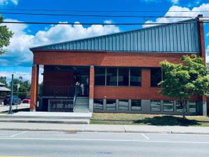 Local ou bâtisse entière à louer/vendre Rivière-Rouge Laurentides