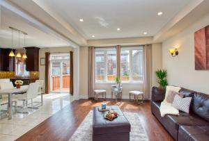 HI-QUALITY REAL ESTATE PHOTOGRAPHY + DRONE