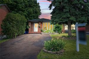 5 Bed & 3 Bath Detached House Forsale In Hamilton