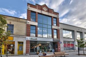 Magnificent 3,520 sqft commercial space on Laurier Street in Outremont
