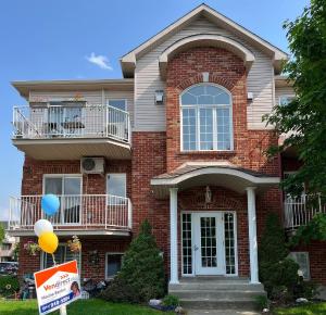 Large condo on main floor 2 bedrooms near metro station in Laval