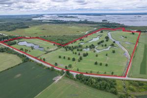 Huge 101 acre land near the USA Access to Lake St-Francois