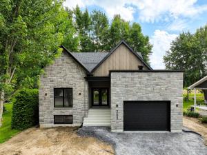 Bungalow haut de gamme neuf de 5 chambres à louer St-Jean