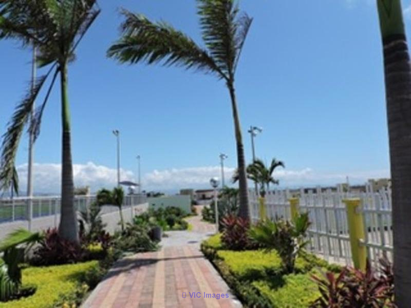 *** House with pool for sale Ecuador 5 min from the beach ***