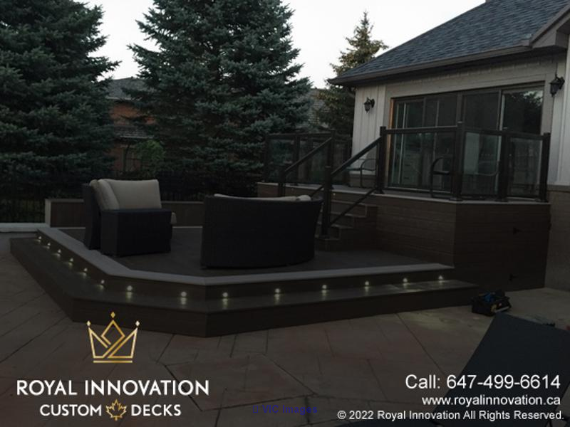 Are You Finding Deck Designer in Toronto? | Royal Innovation Custom De