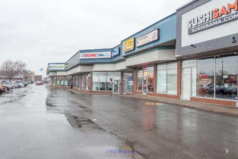 AVAILABLE !!! 857 sqft commercial space GOOD VISIBILITY